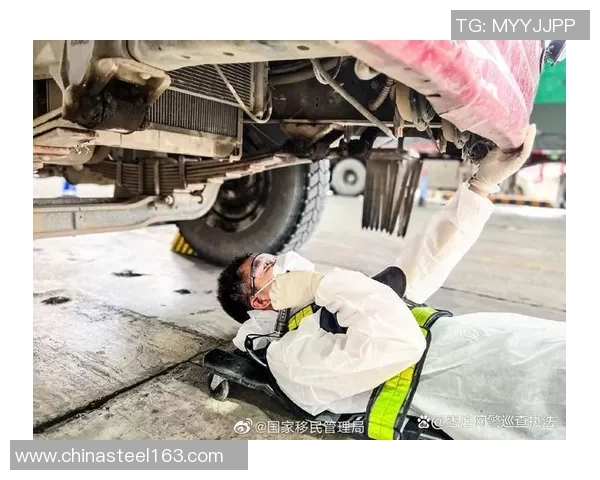 洗涤工厂揭秘：如何高效清洗数吨沾满汗水与泥土的运动球衣